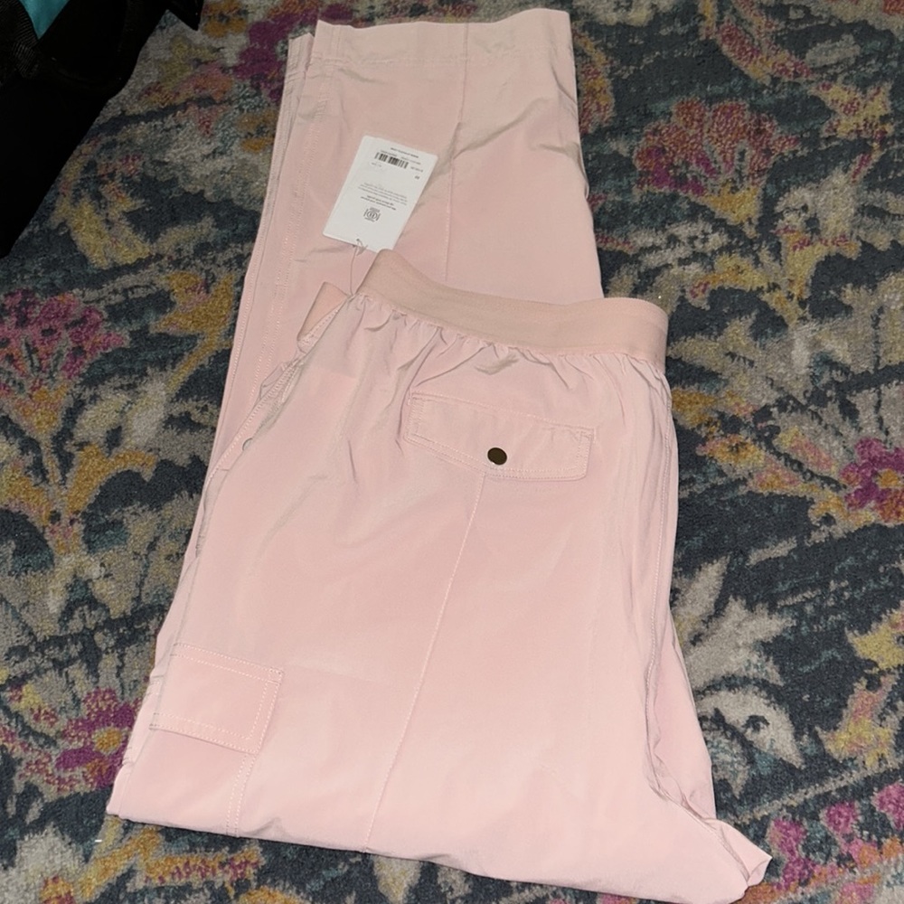 Athleta pink Vienna cargo pants - Picture 5 of 8
